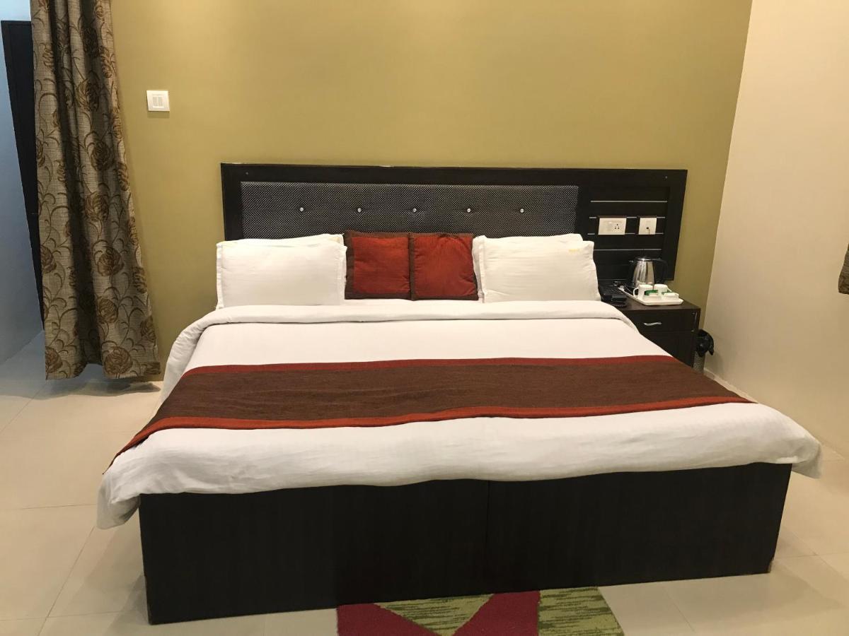 Hotel Nexus L Hotels In Charbagh Lucknow Exterior foto
